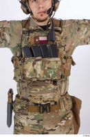  Photos Frankie Perry Army USA Recon gun cartridges upper body 0001.jpg